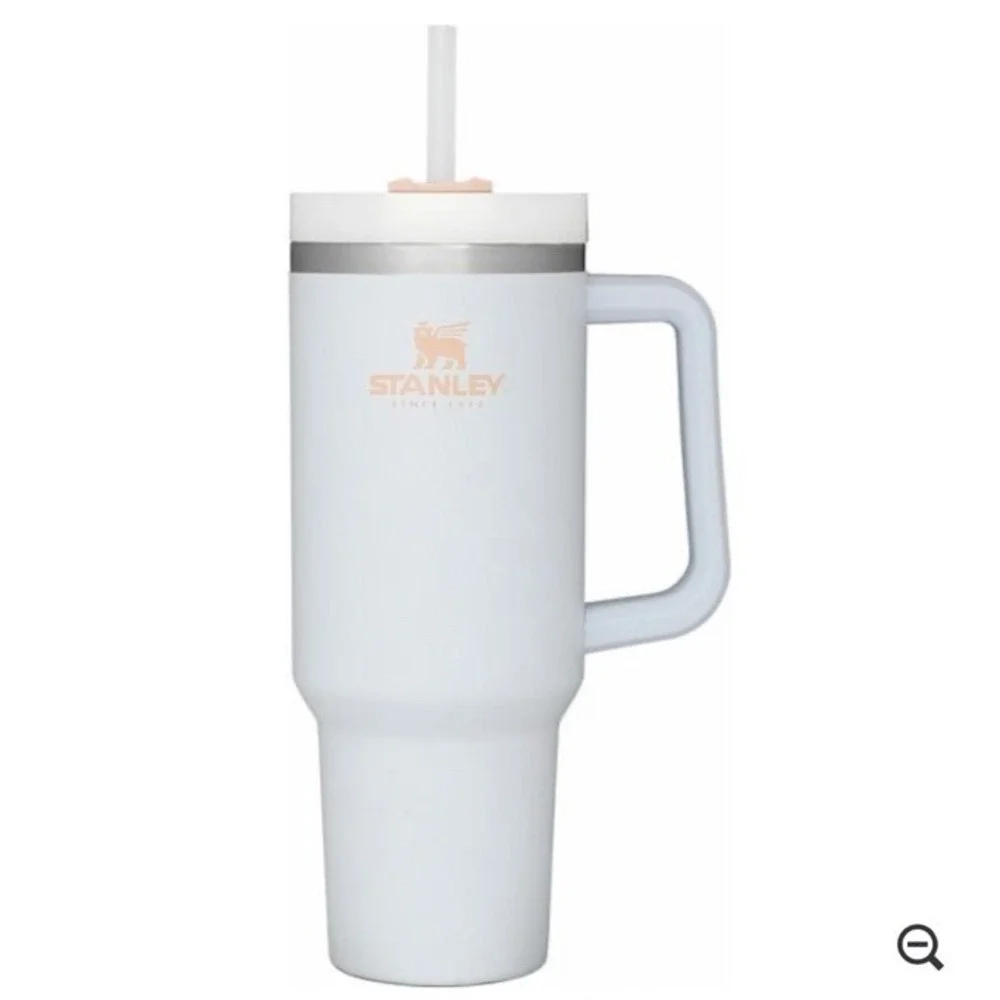 NWOB Stanley Adventure Quencher Travel Tumbler Straw Cup 40oz Cloud Unused